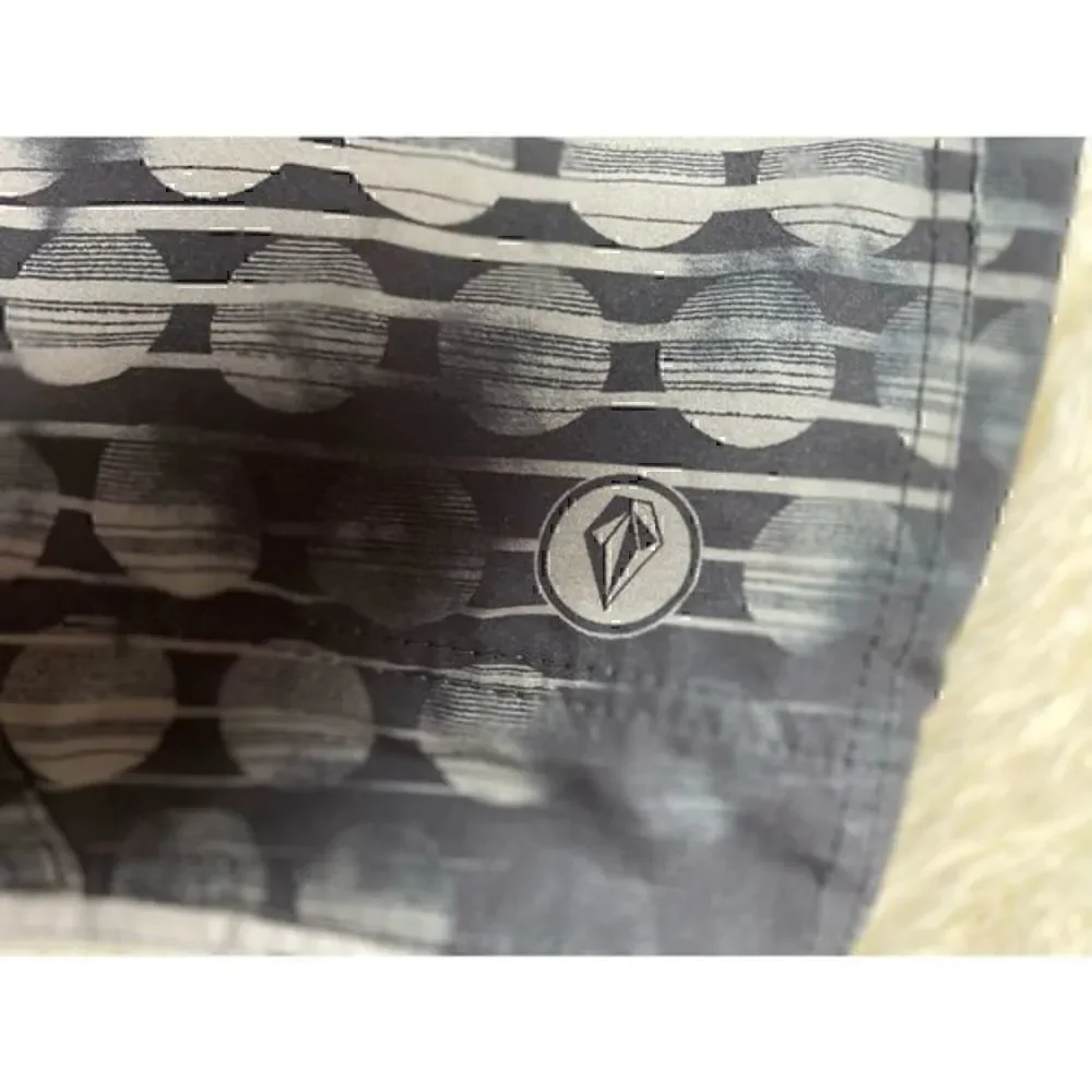 Men’s Gray & Orange Volcom Swim Shorts Size 31